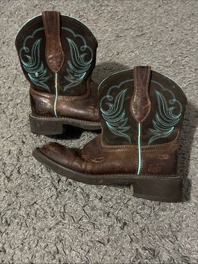 Ariat fatbaby cowgirl boots